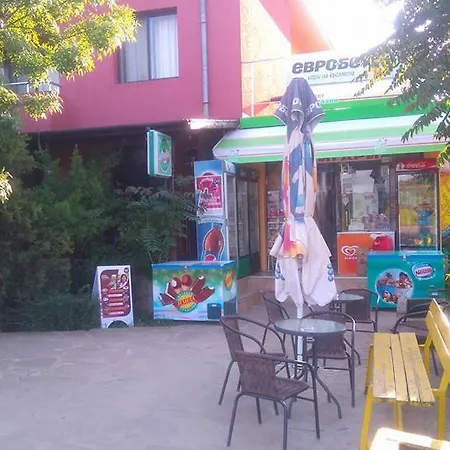 Къща За Гости Нели *